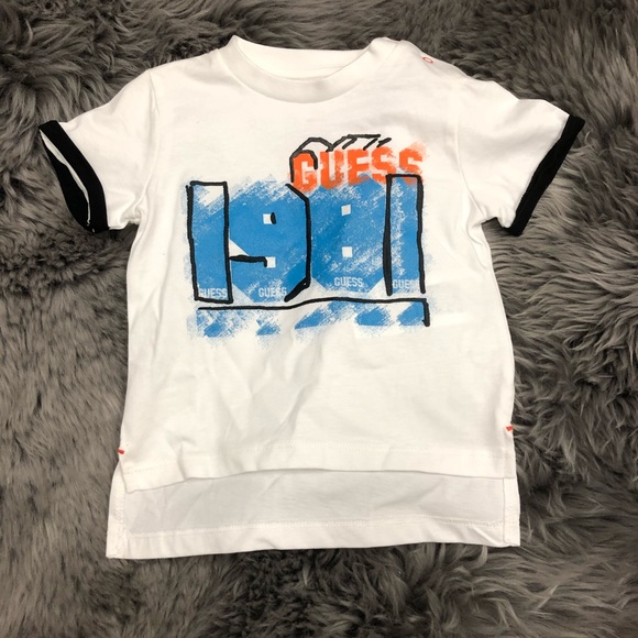 Guess | Boys’ 2 Piece Set | 12M - Picture 2 of 4
